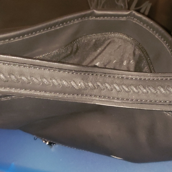 Black purse - Picture 4 of 6